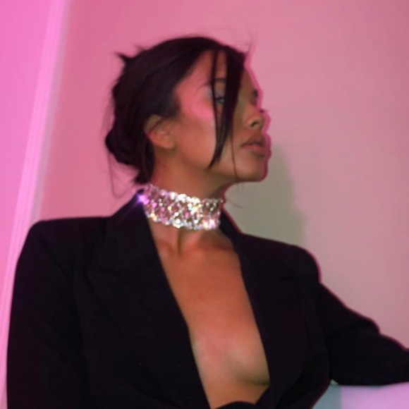 Opulux Choker - Picture 4 of 5